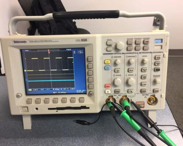 Tektronix TDS3012 2 Channel, 100 MHz, Digital Phospor Oscillosco