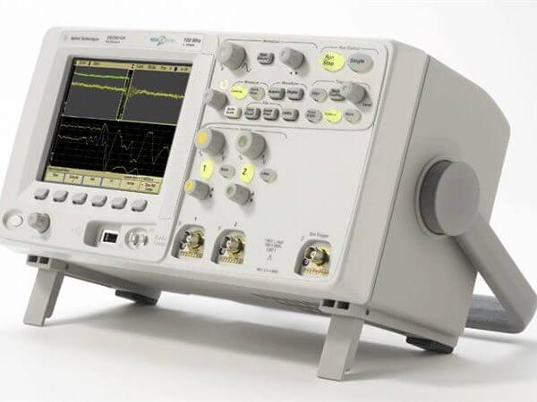 DSO5012A 5000 Series Oscilloscope: 100 MHz, 2 Channels